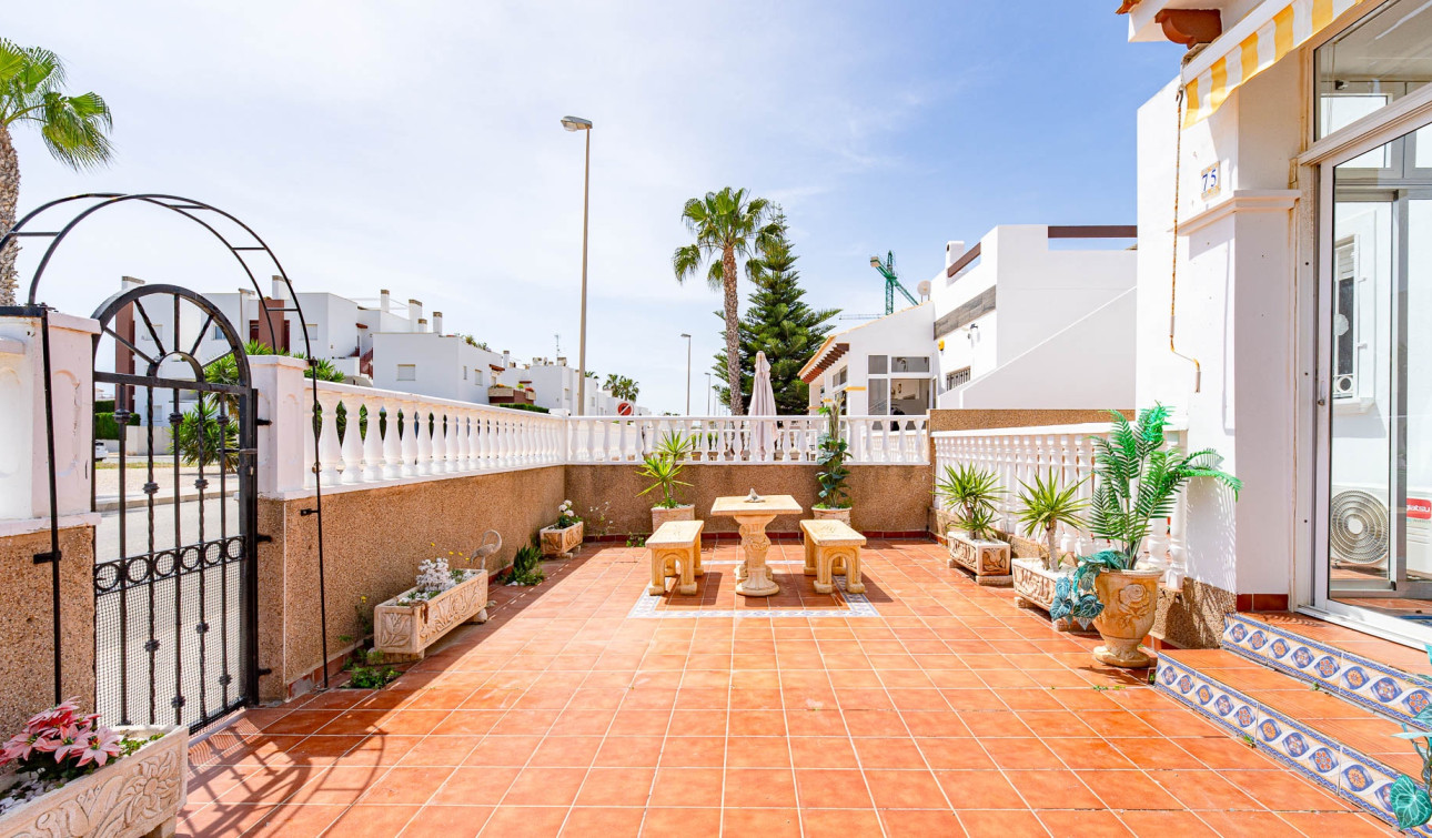 Resale - Town House - Torrevieja - Punta Prima