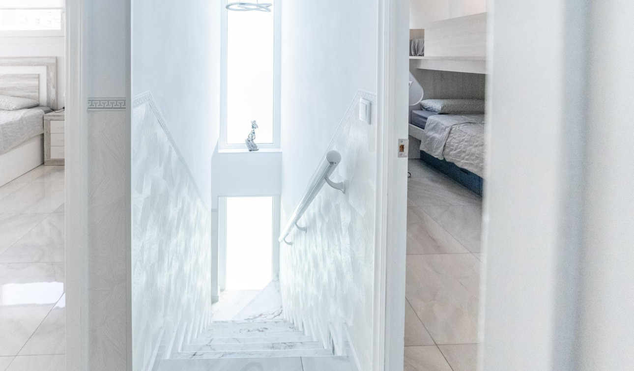 Resale - Town House - Torrevieja - Punta prima