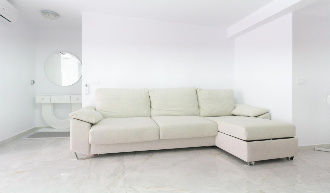 Resale - Town House - Torrevieja - Punta prima