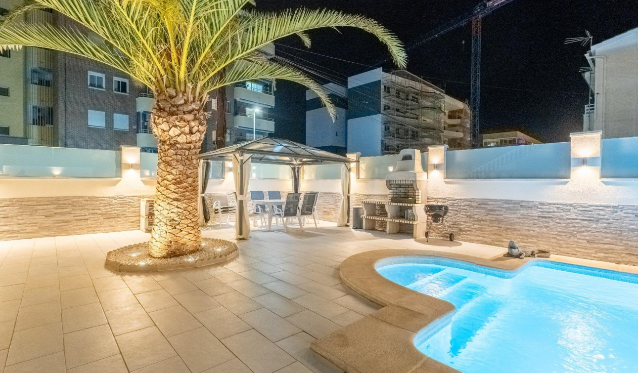 Resale - Town House - Torrevieja - Punta prima