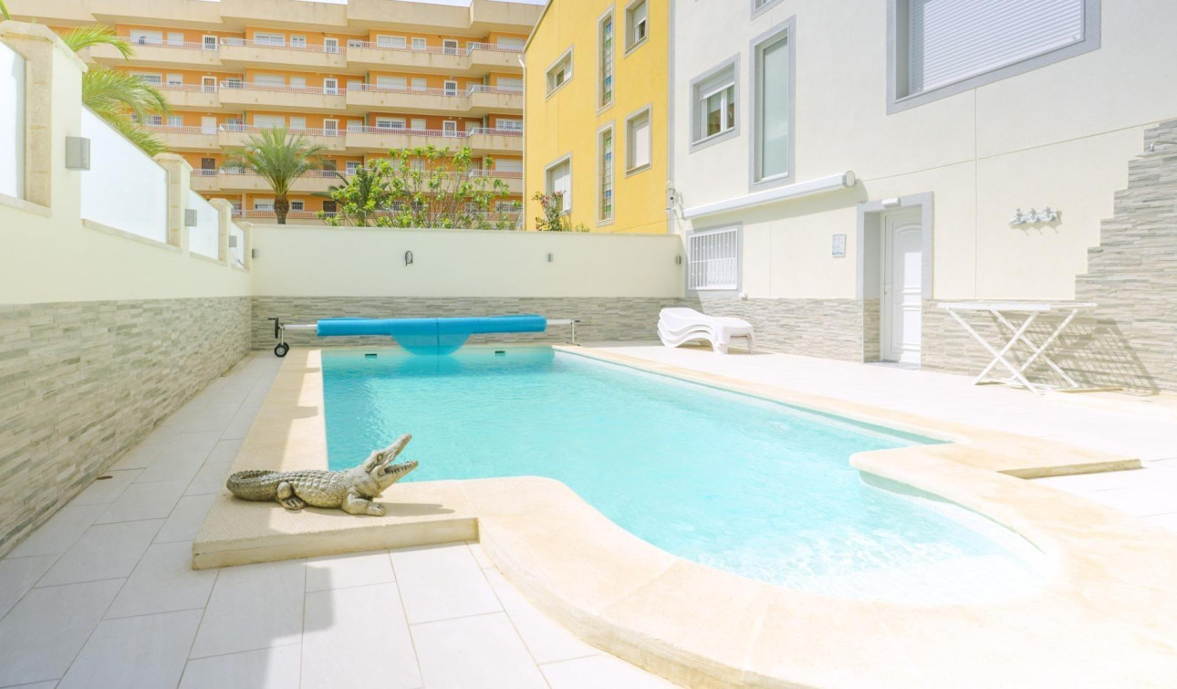 Resale - Town House - Torrevieja - Punta prima