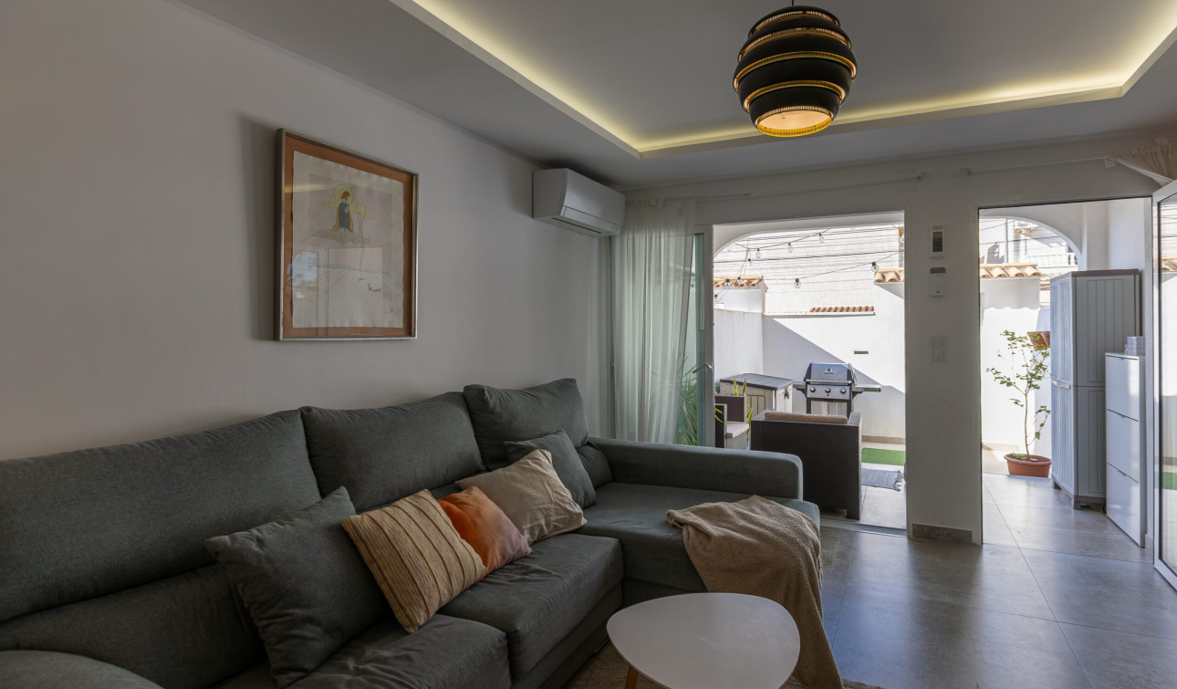 Resale - Town House - Torrevieja