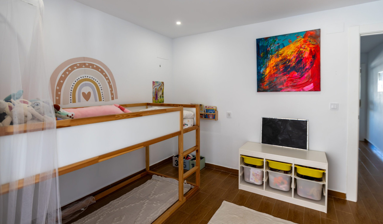 Resale - Town House - Torrevieja