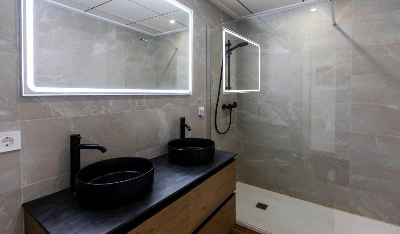 Resale - Town House - Torrevieja