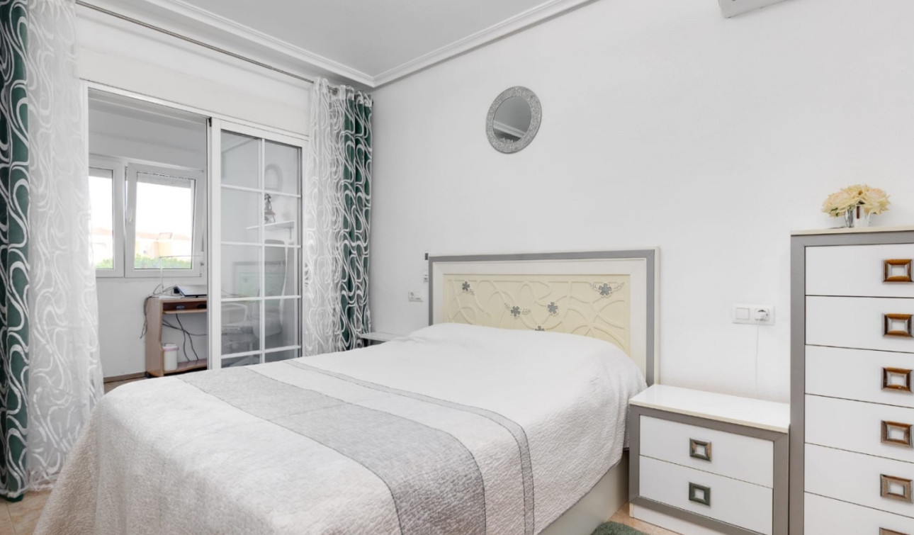 Resale - Town House - Torrevieja