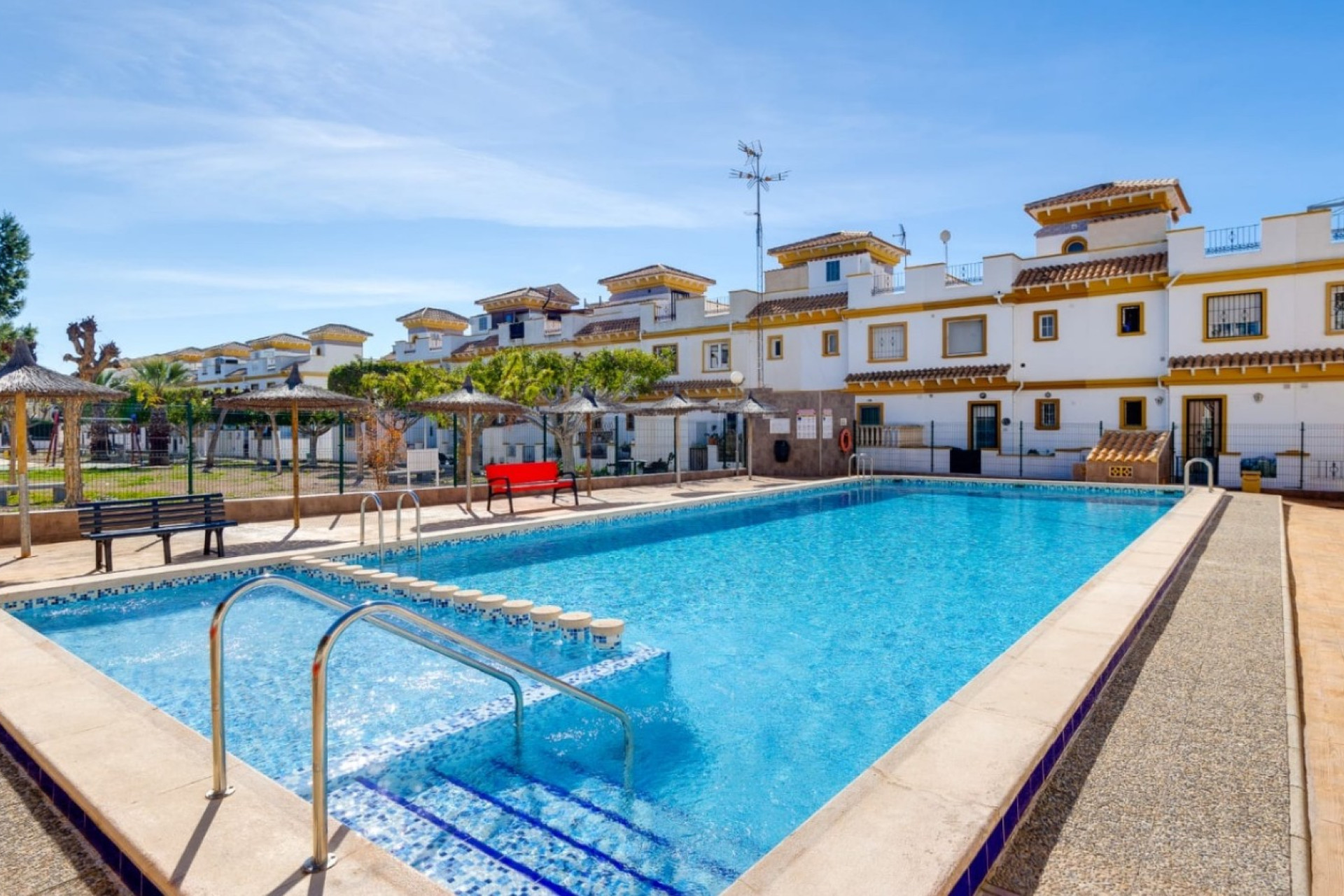Resale - Town House - Torrevieja