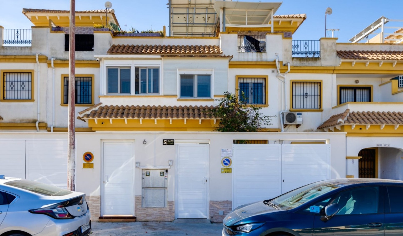 Resale - Town House - Torrevieja