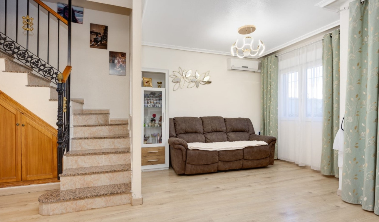 Resale - Town House - Torrevieja