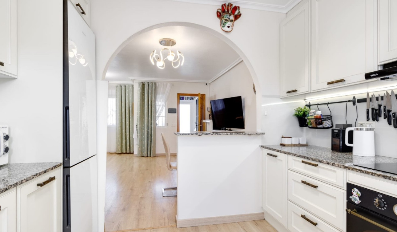 Resale - Town House - Torrevieja