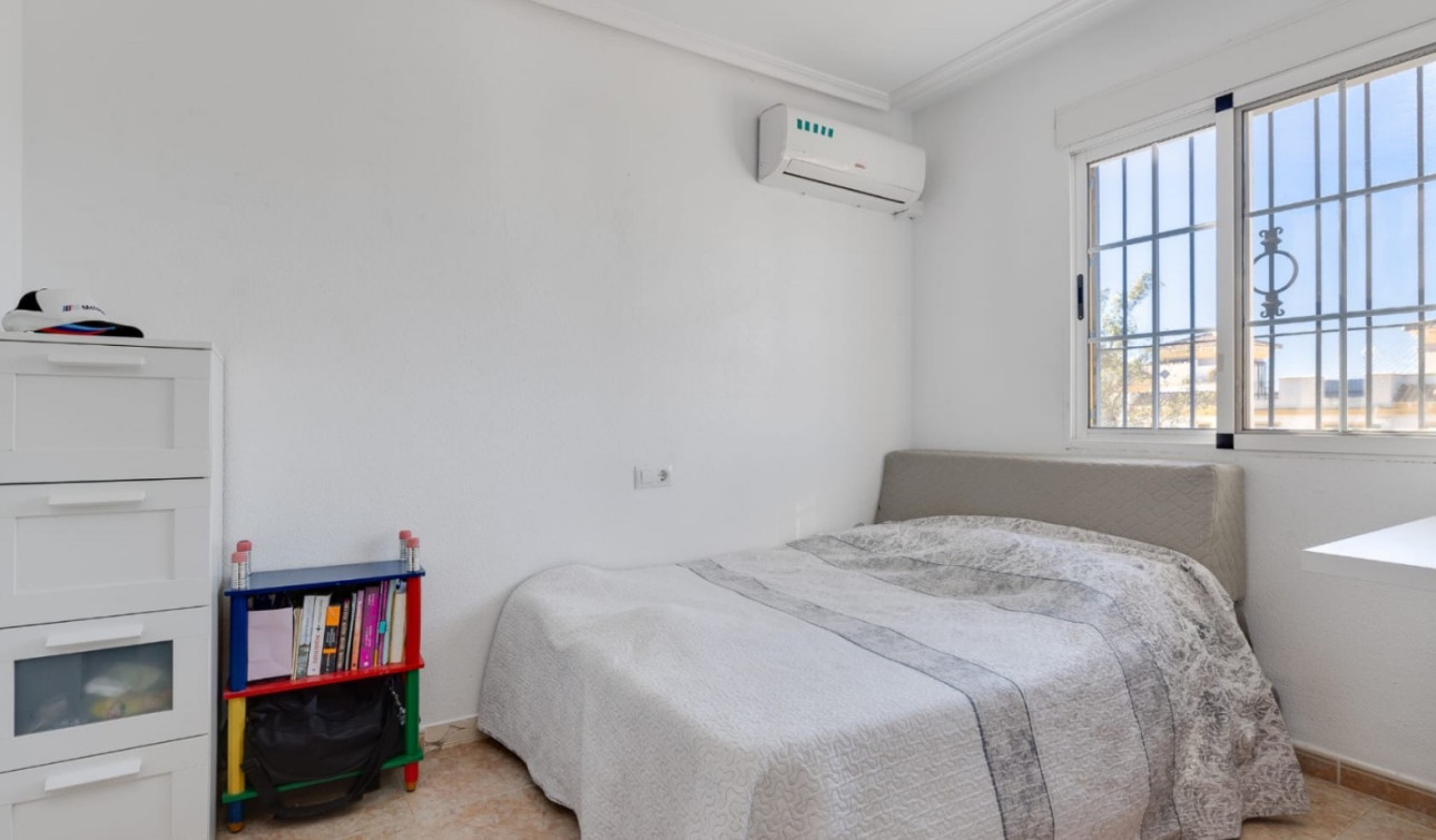 Resale - Town House - Torrevieja