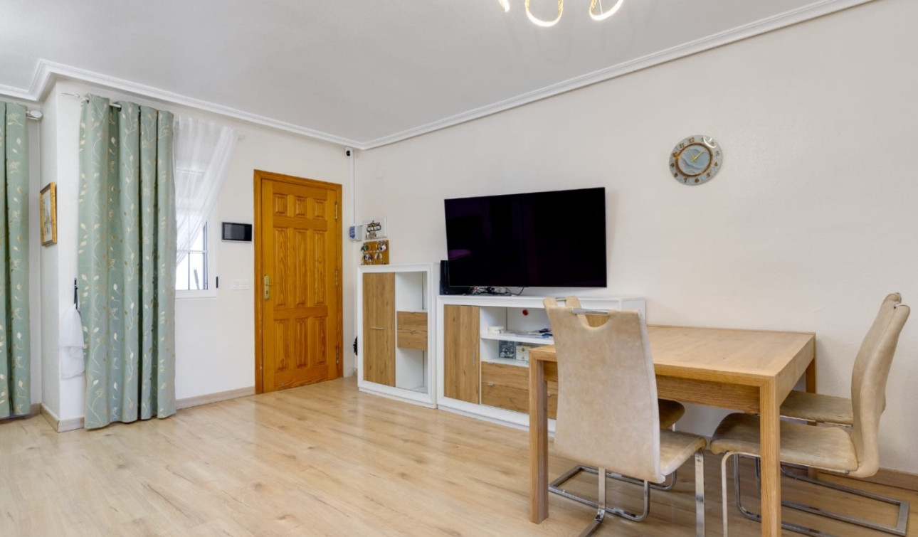 Resale - Town House - Torrevieja