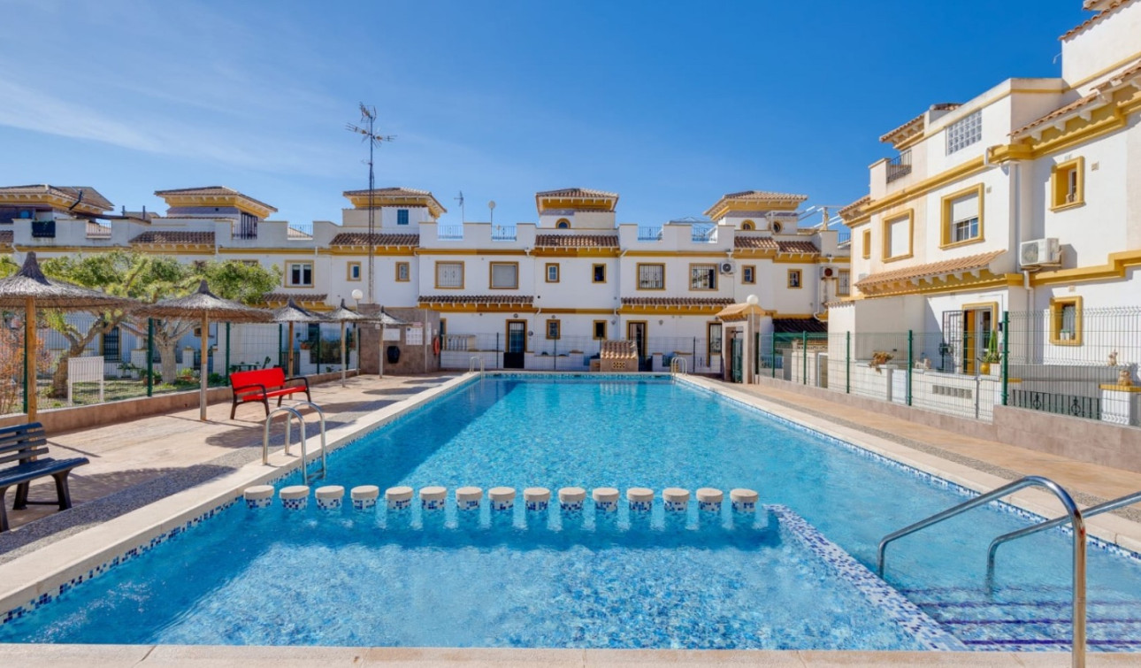 Resale - Town House - Torrevieja