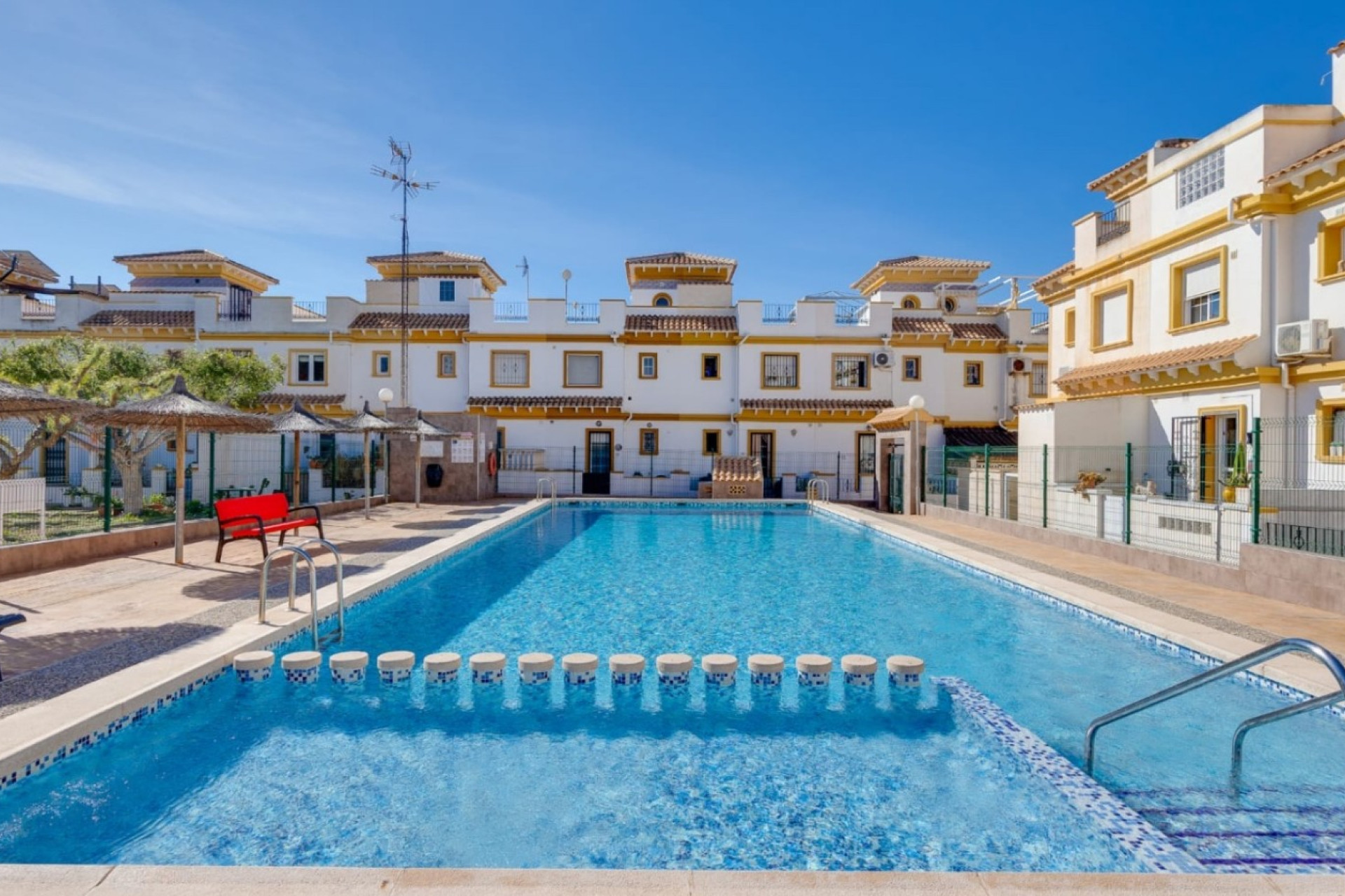 Resale - Town House - Torrevieja