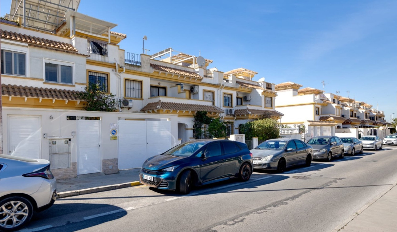 Resale - Town House - Torrevieja