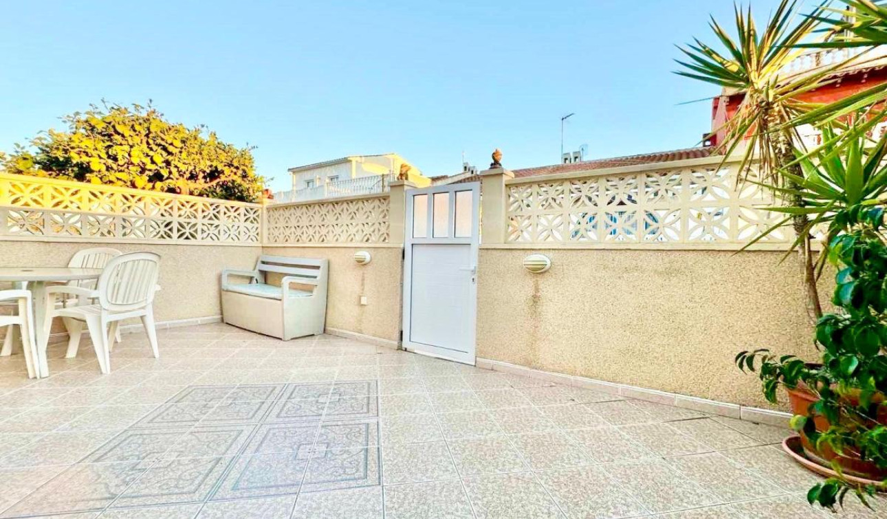 Resale - Town House - Torrevieja