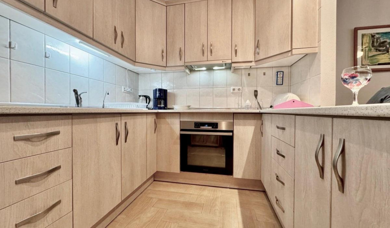Resale - Town House - Torrevieja