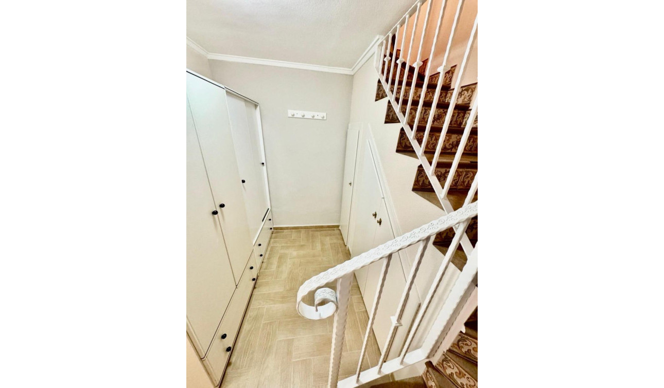 Resale - Town House - Torrevieja
