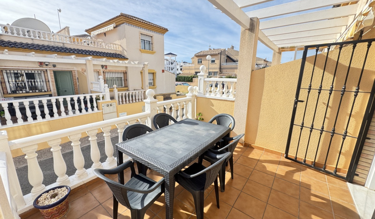 Resale - Town House - Villamartín