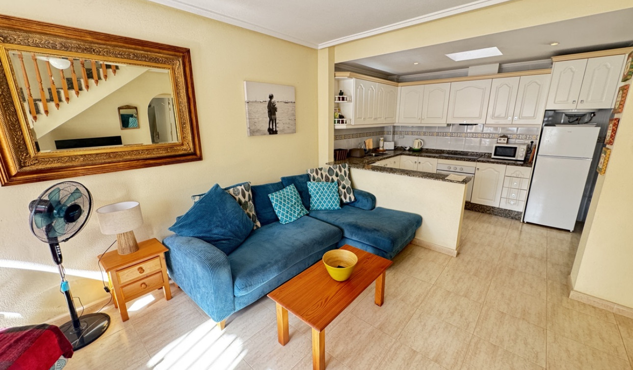 Resale - Town House - Villamartín