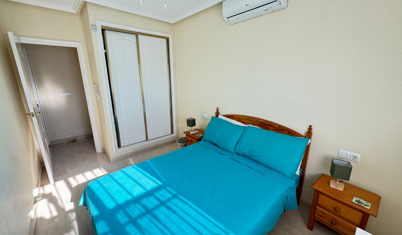 Resale - Town House - Villamartín