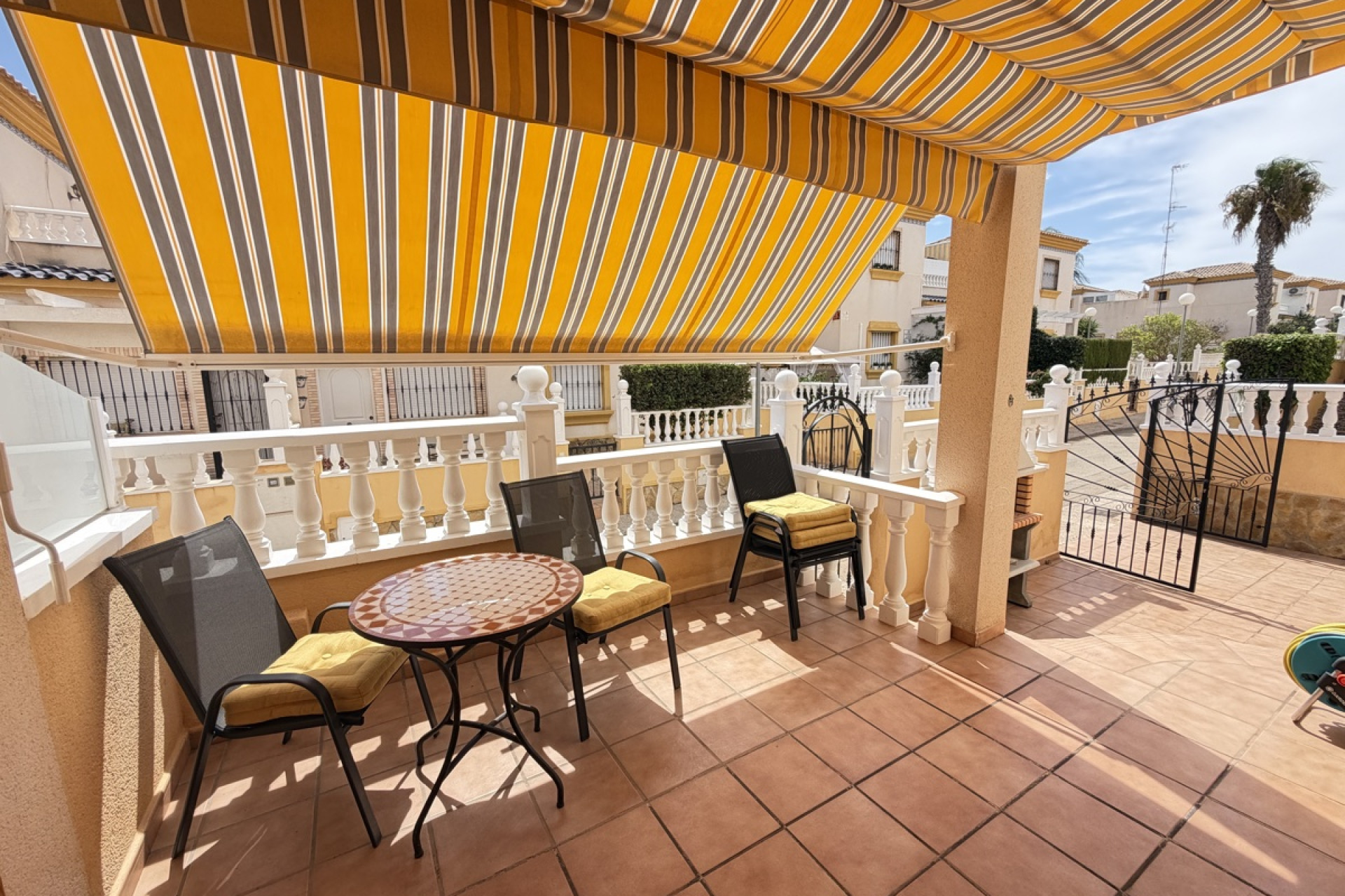 Resale - Town House - Villamartín
