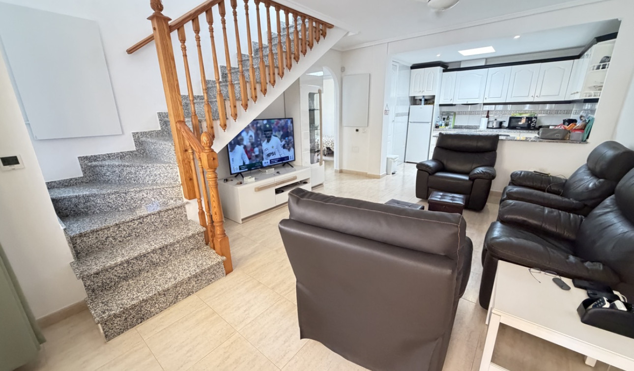 Resale - Town House - Villamartín