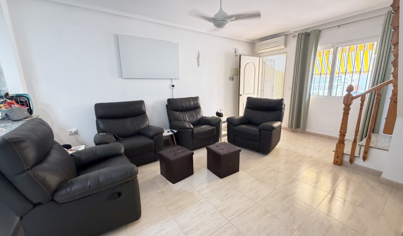 Resale - Town House - Villamartín