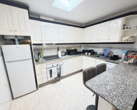 Resale - Town House - Villamartín