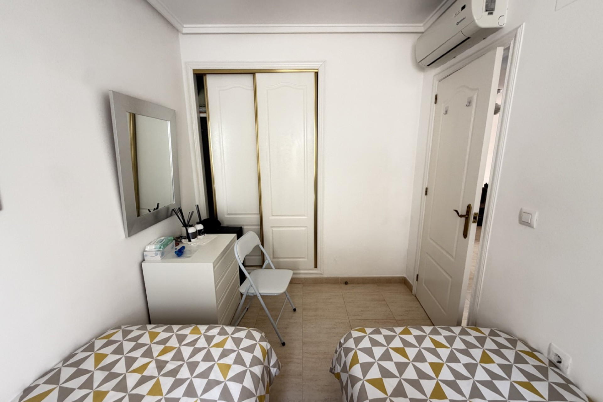 Resale - Town House - Villamartín