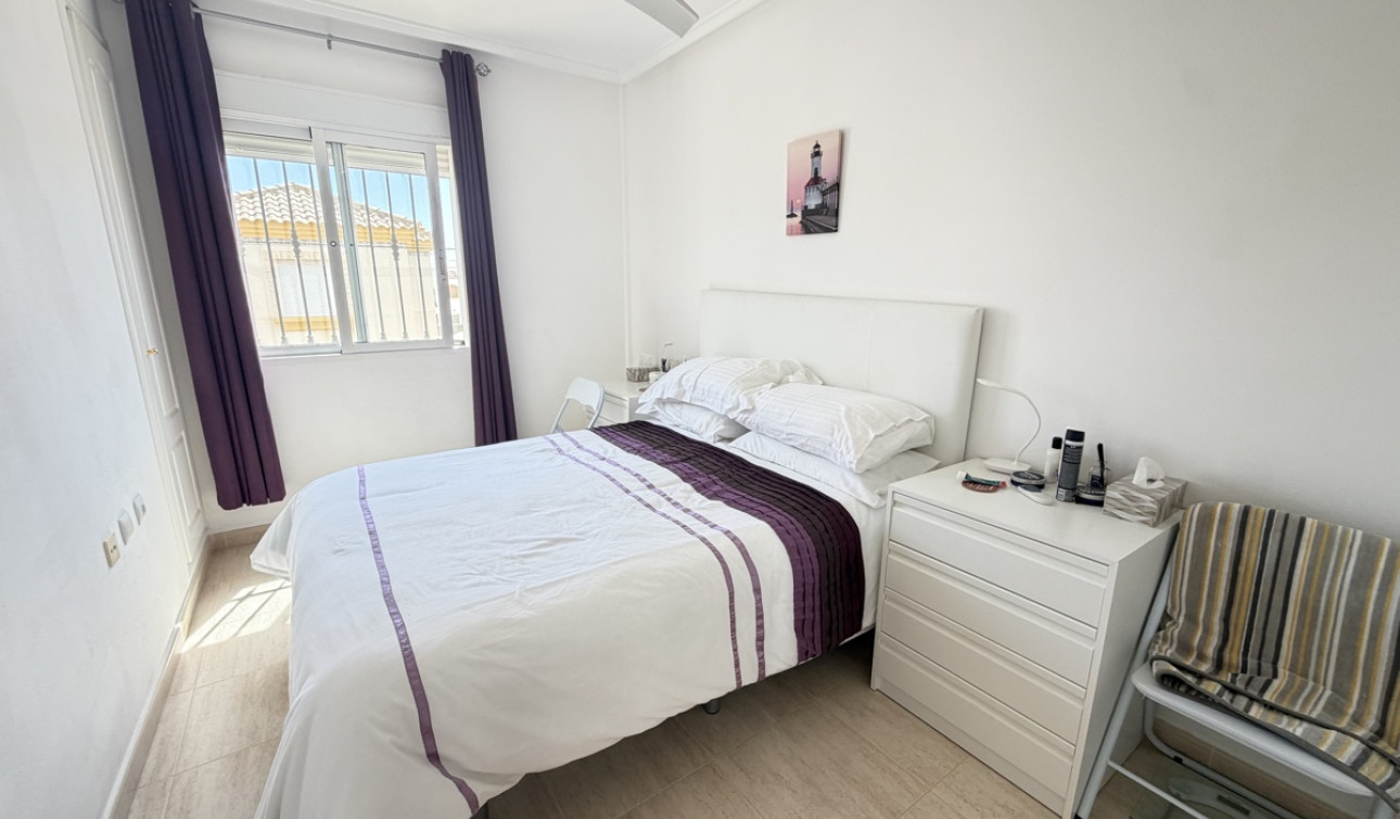 Resale - Town House - Villamartín
