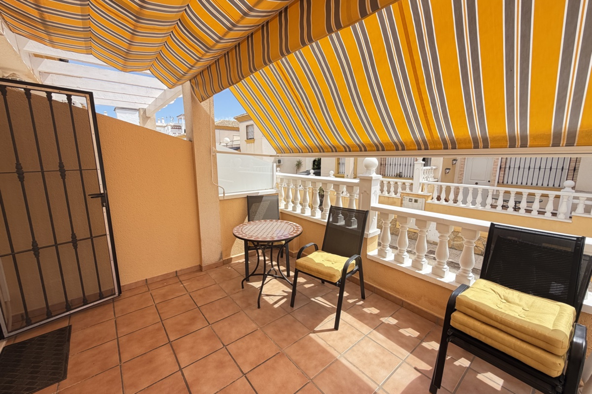 Resale - Town House - Villamartín