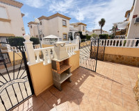 Resale - Town House - Villamartín