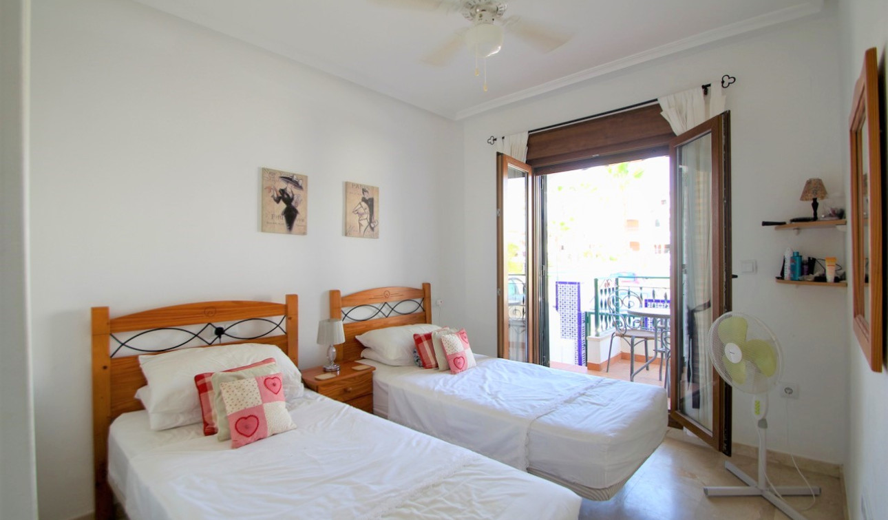 Resale - Town House - Villamartín