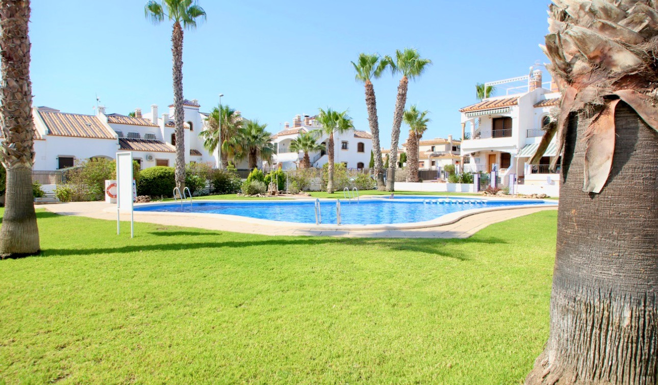 Resale - Town House - Villamartín