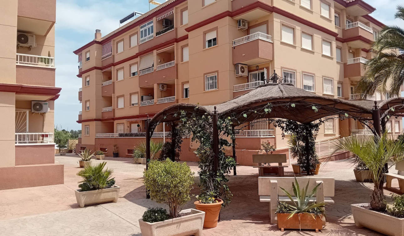 Reventa - Apartamento / Piso - Algorfa