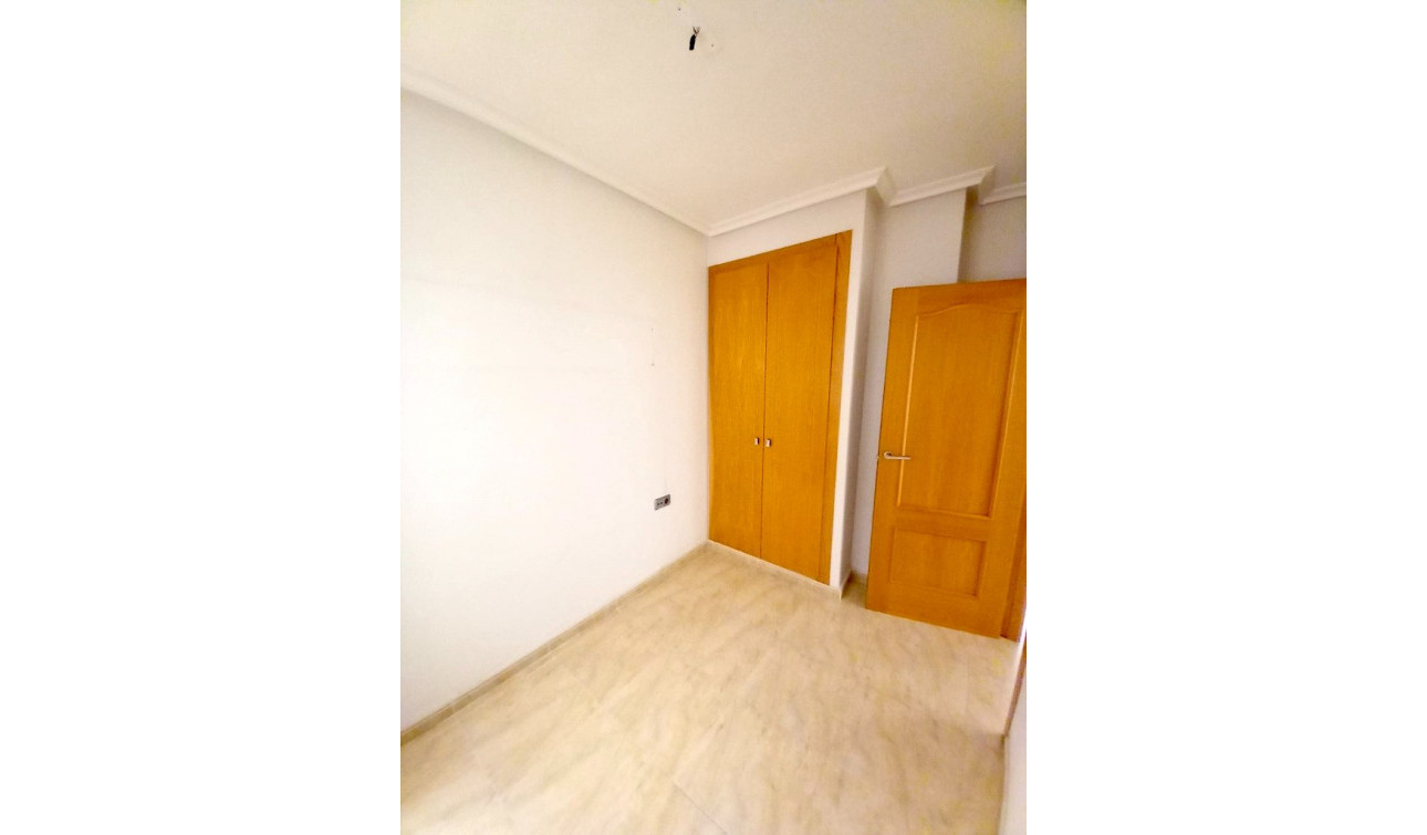 Reventa - Apartamento / Piso - Almoradí - Almoradi
