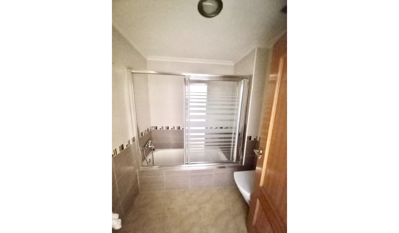 Reventa - Apartamento / Piso - Almoradí - Almoradi