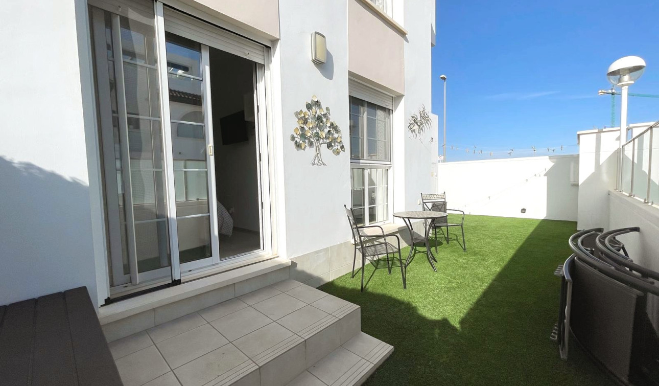 Reventa - Apartamento / Piso - Ciudad Quesada - Doña Pena