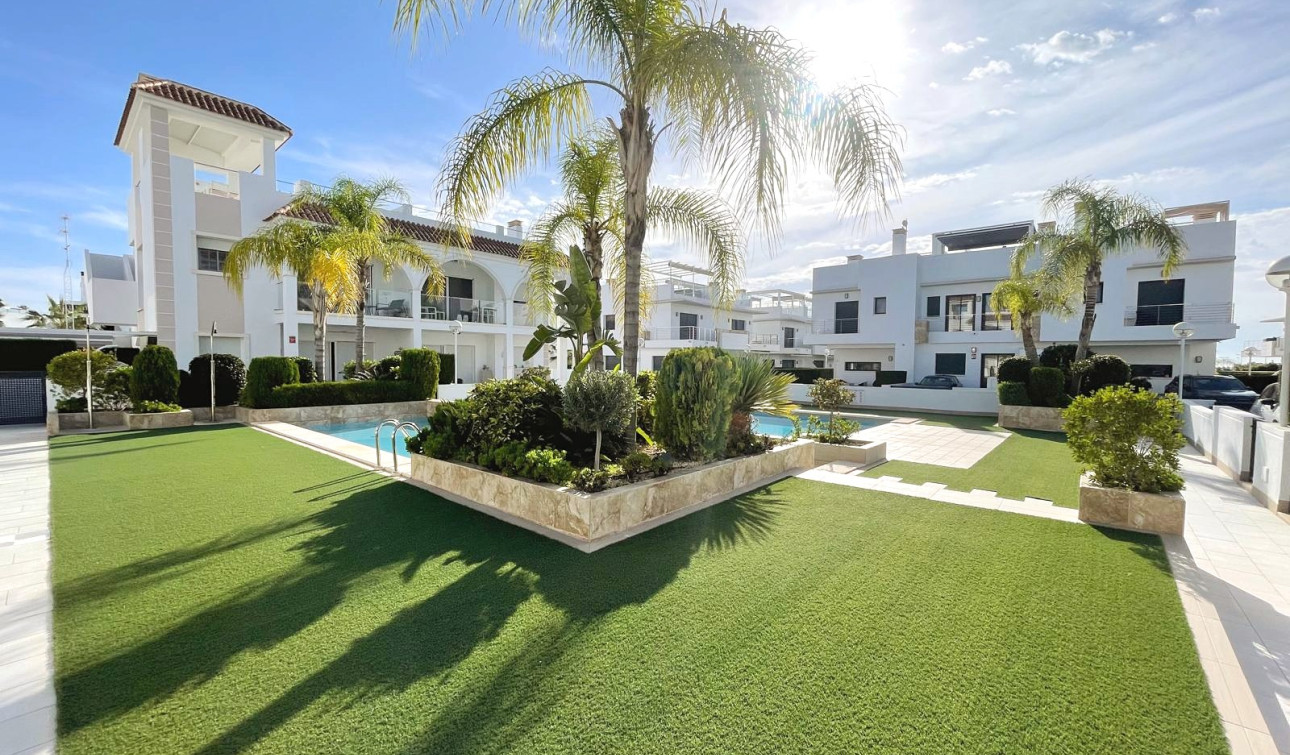 Reventa - Apartamento / Piso - Ciudad Quesada - Doña Pena