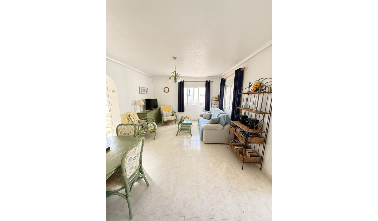 Reventa - Apartamento / Piso - Ciudad Quesada - La Fiesta