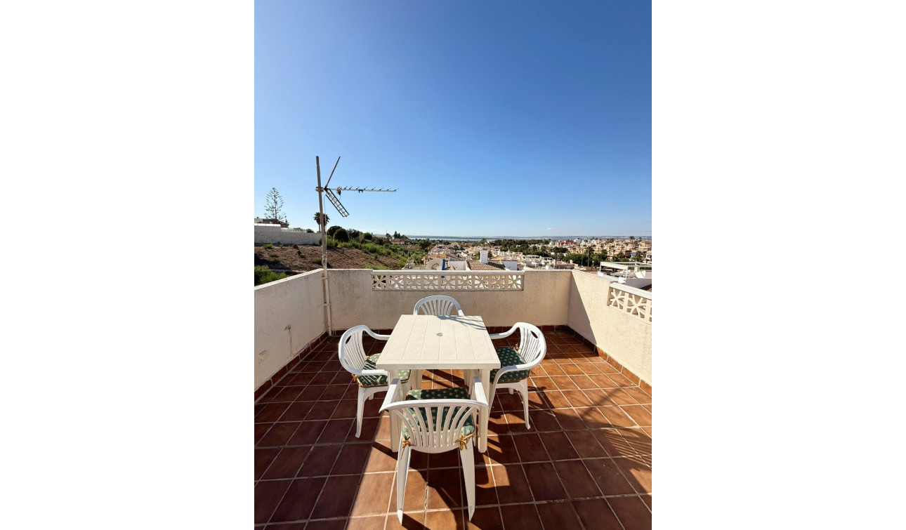 Reventa - Apartamento / Piso - Ciudad Quesada - La Fiesta