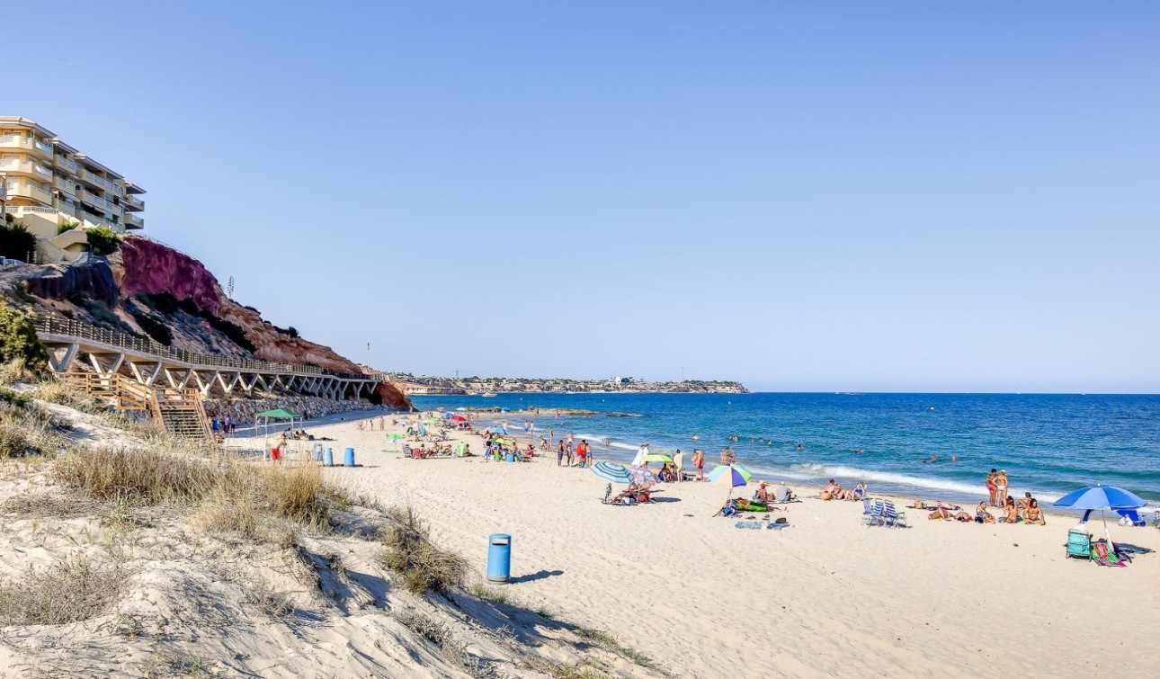 Reventa - Apartamento / Piso - Dehesa de Campoamor - Campoamor