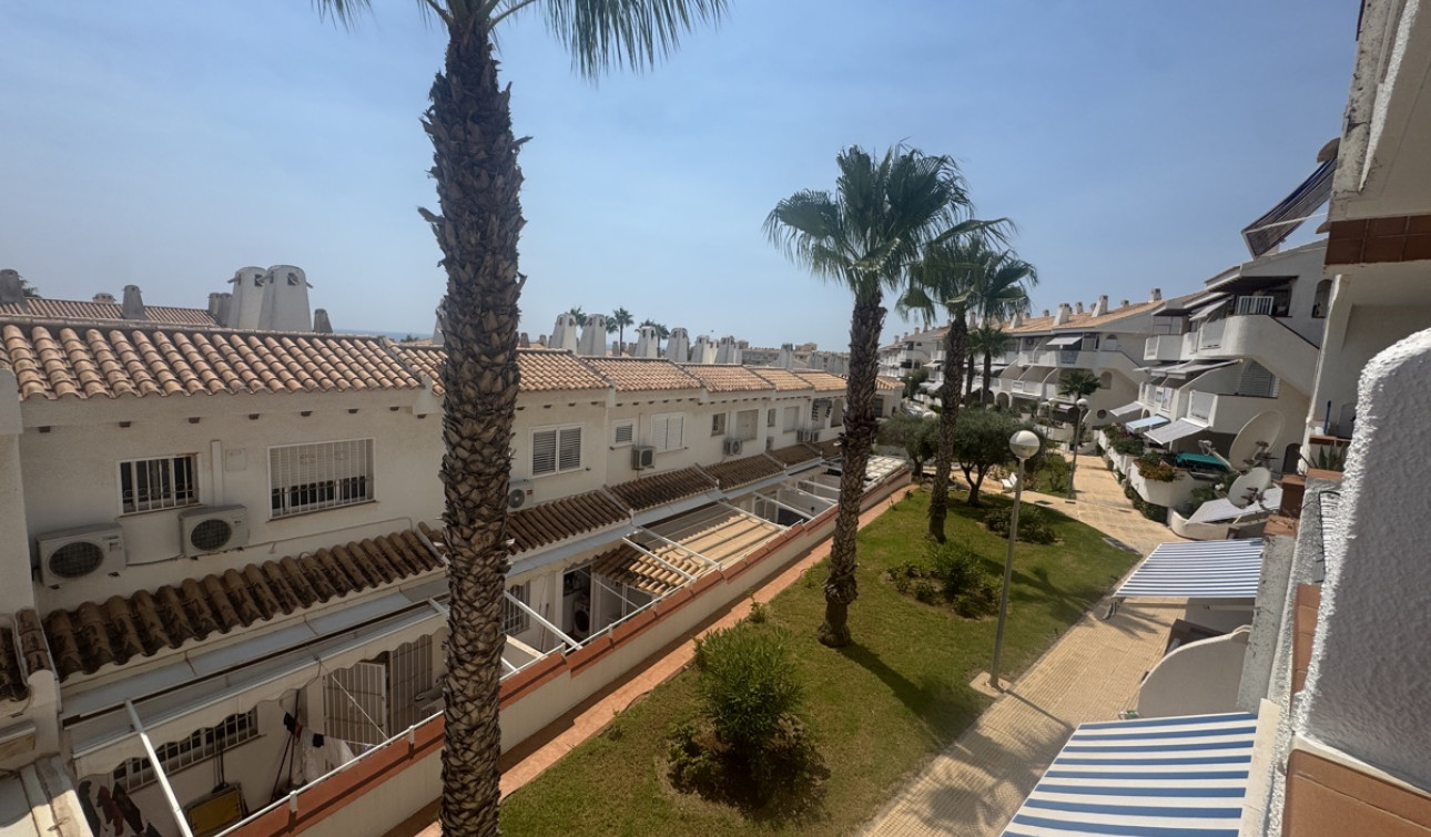 Reventa - Apartamento / Piso - Dehesa de Campoamor - Campoamor