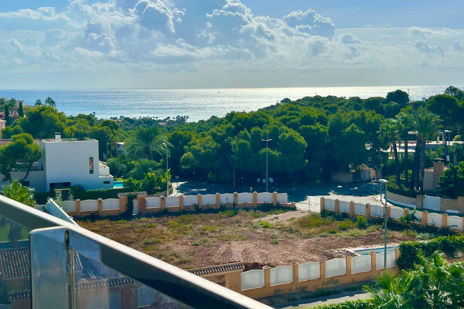 Reventa - Apartamento / Piso - Dehesa de Campoamor - Campoamor