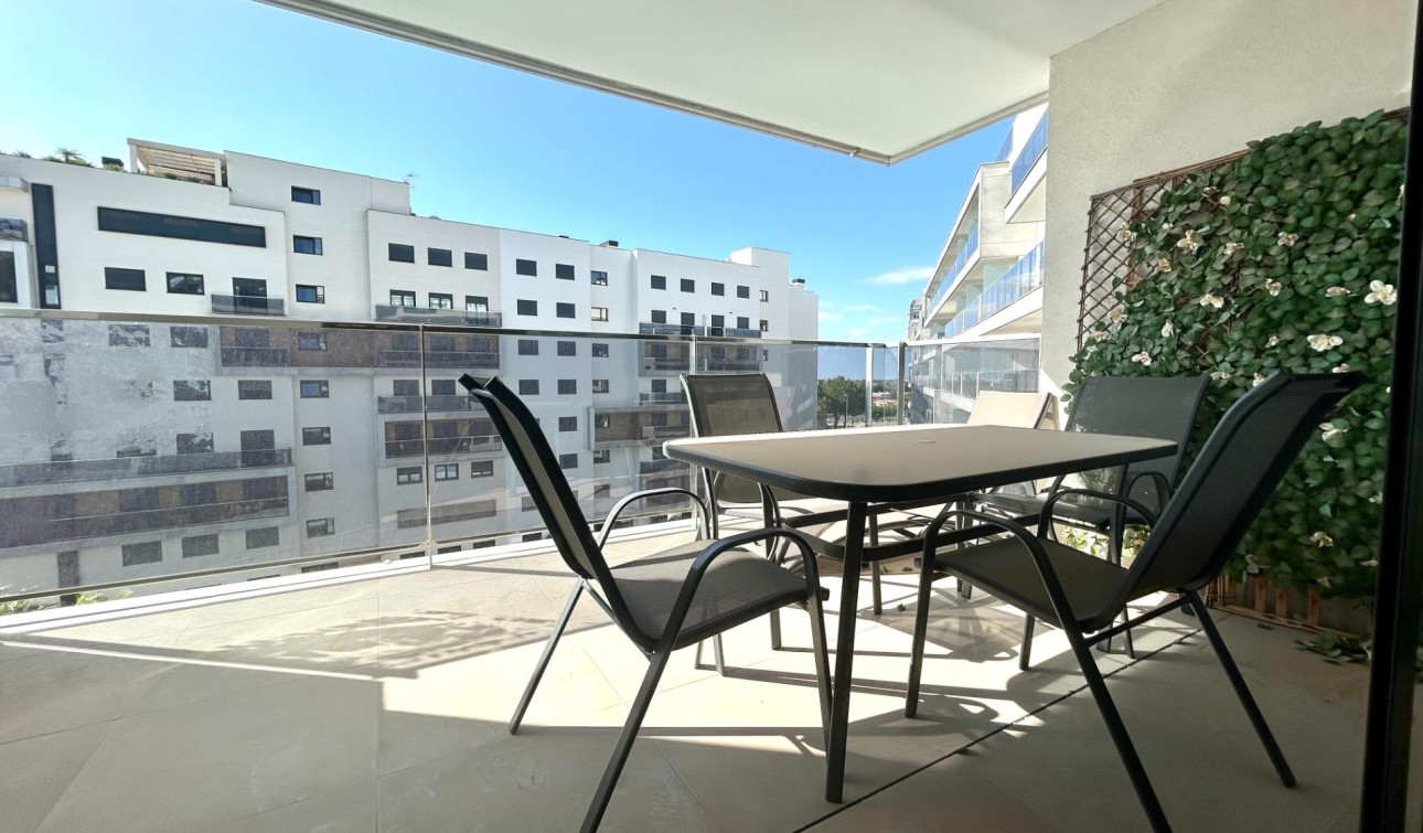 Reventa - Apartamento / Piso - Dehesa de Campoamor - Campoamor