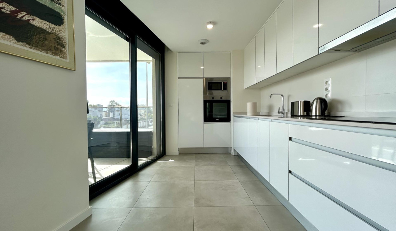 Reventa - Apartamento / Piso - Dehesa de Campoamor - Campoamor