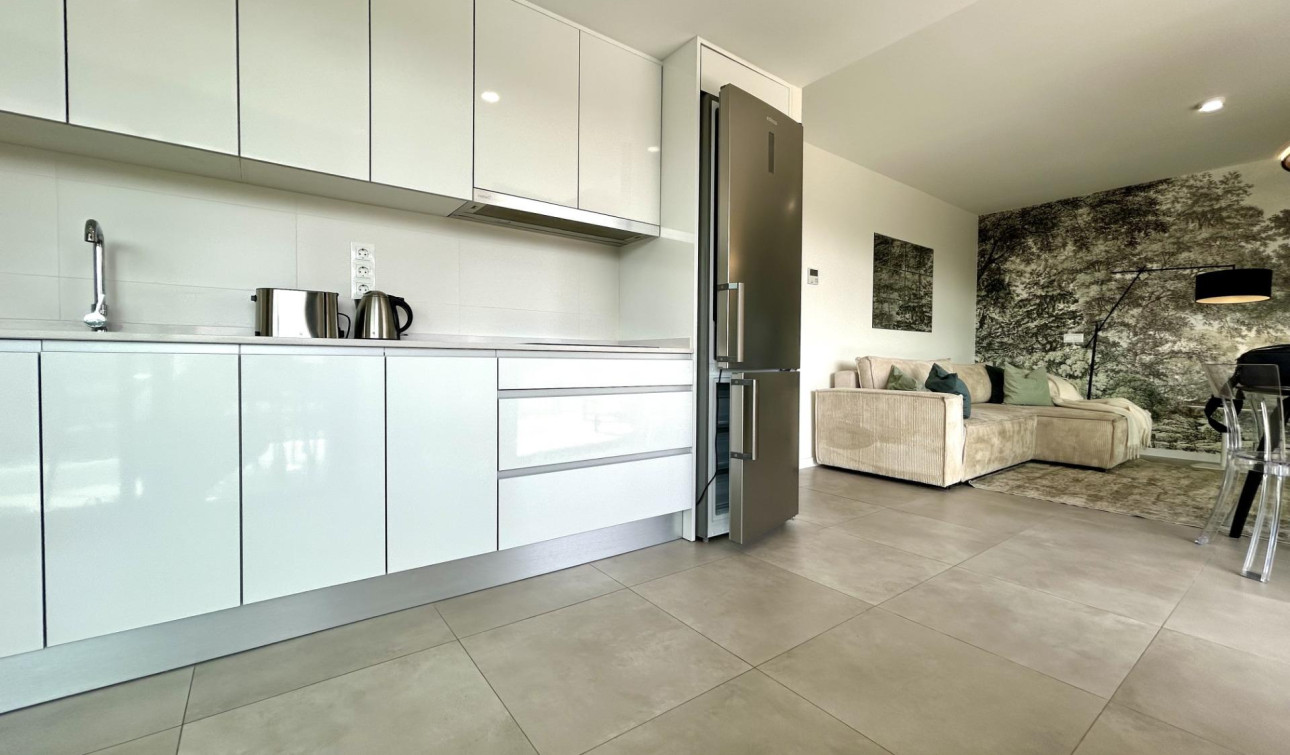 Reventa - Apartamento / Piso - Dehesa de Campoamor - Campoamor