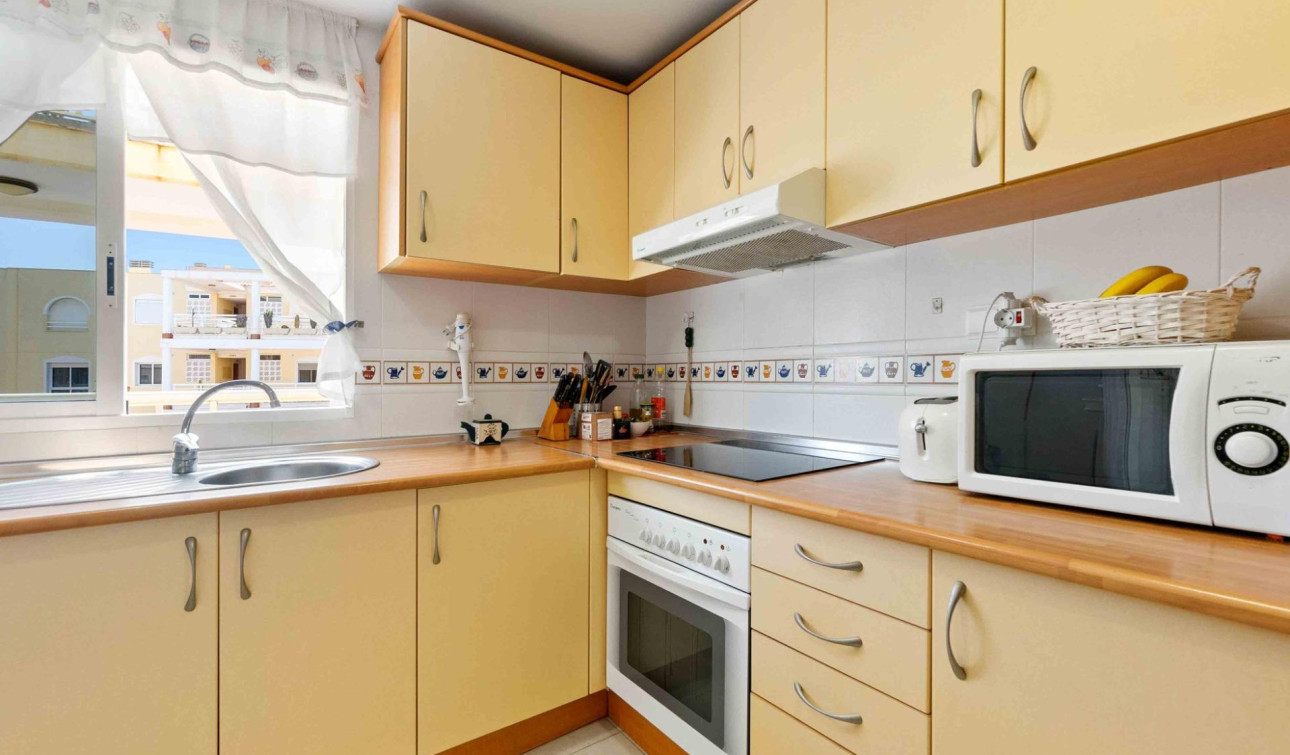 Reventa - Apartamento / Piso - Dehesa de Campoamor - Campoamor