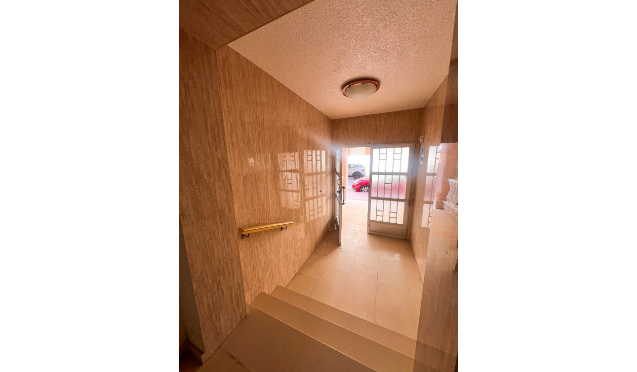 Reventa - Apartamento / Piso - Guardamar del Segura - Playa Centro Guardamar