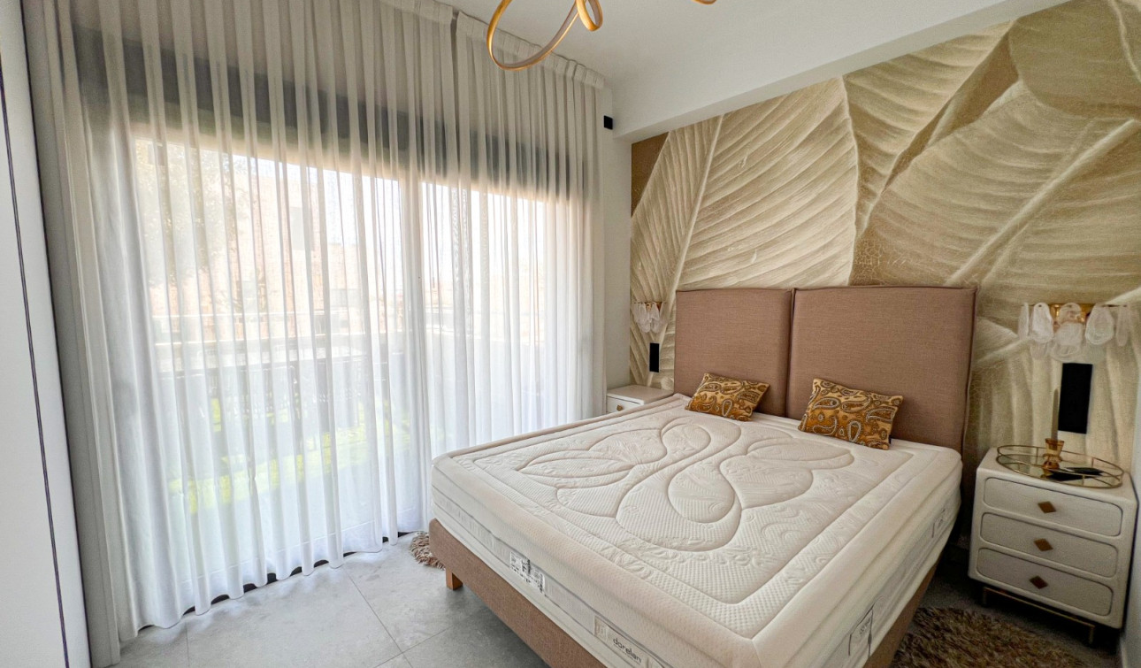 Reventa - Apartamento / Piso - Guardamar del Segura - Urbanizaciones